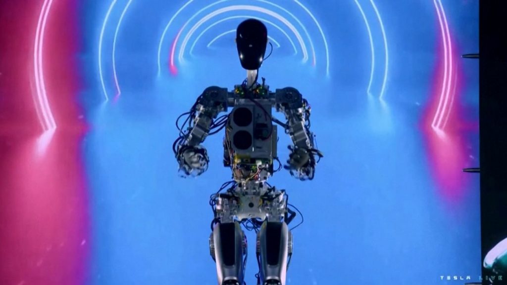 Tesla Menciptakan Transformers di Dunia Nyata?
